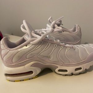 Nike AirMax Plus Lilac 4Y womens 5.5/6 Worn once